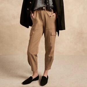 Banana Republic Petite Tapered Cargo Pant Latte Creme 10 749105